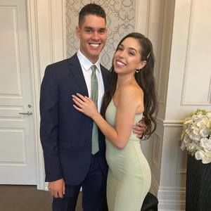 Meet your Posher, Hayley